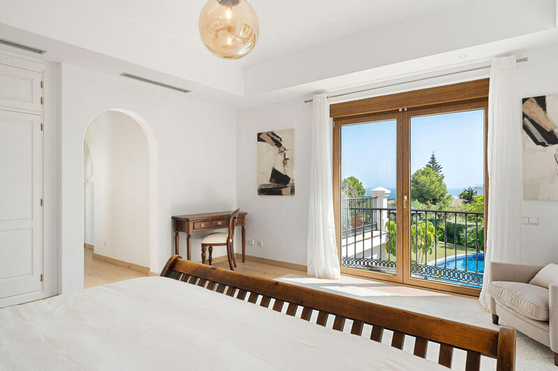 6 bedroom Villa for sale