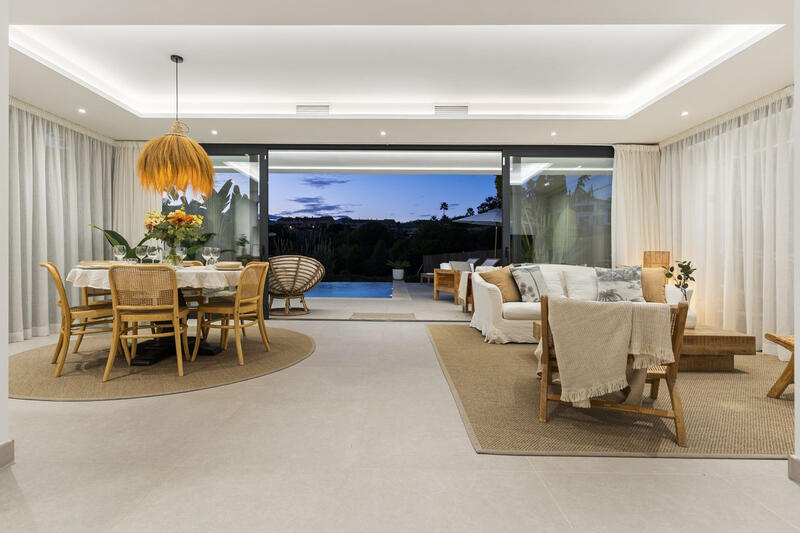 6 bedroom Villa for sale