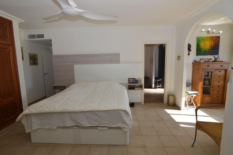 5 bedroom Villa for sale