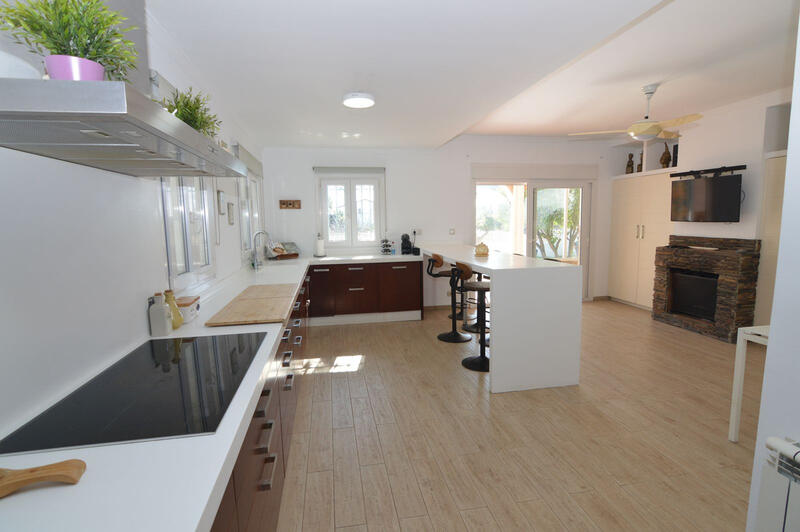 5 bedroom Villa for sale