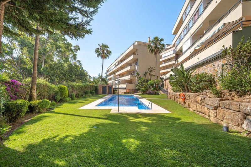 Lejlighed til salg i Calahonda, Málaga