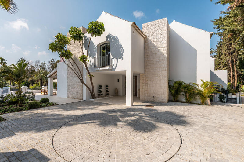 5 bedroom Villa for sale