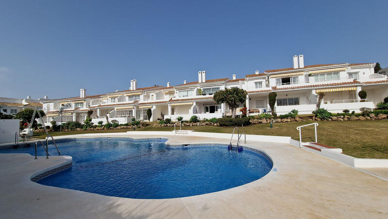 квартира продается в Atalaya, Málaga