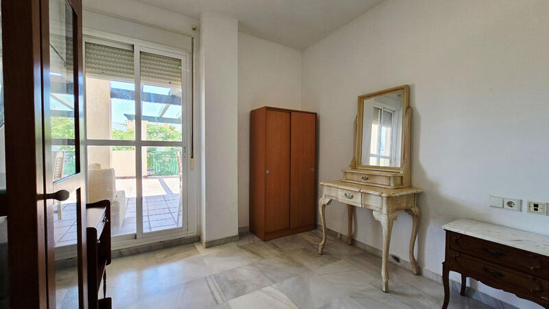 3 bedroom Apartment for sale