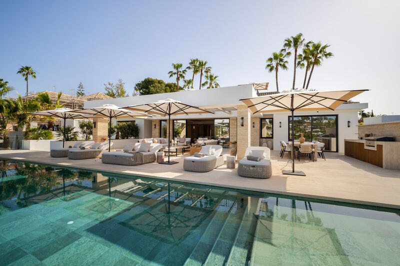 Villa Te koop in Nueva Andalucia, Málaga
