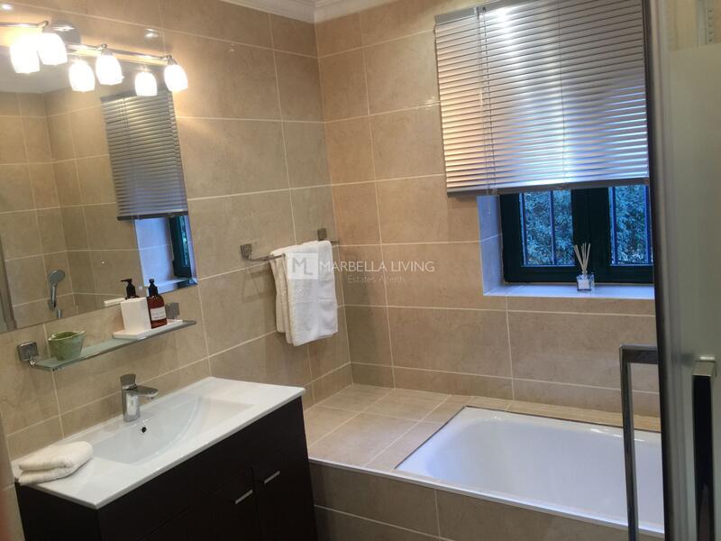 6 Cuarto Villa en venta