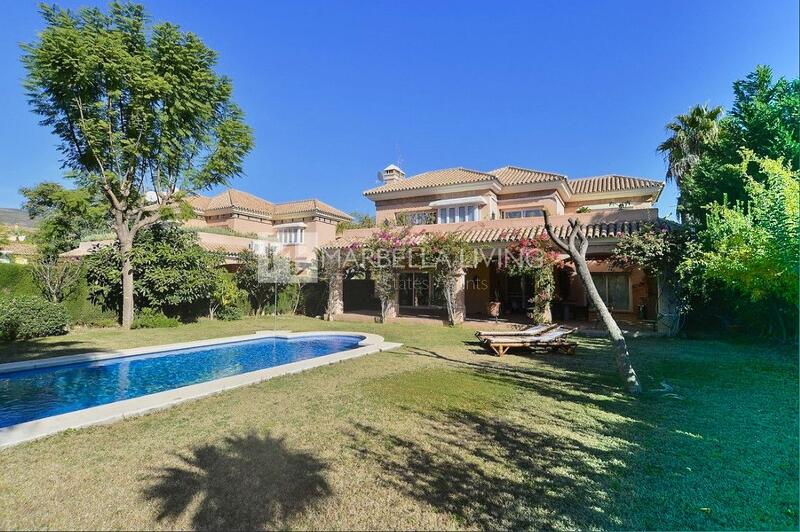 Villa à vendre dans Nueva Andalucia, Málaga