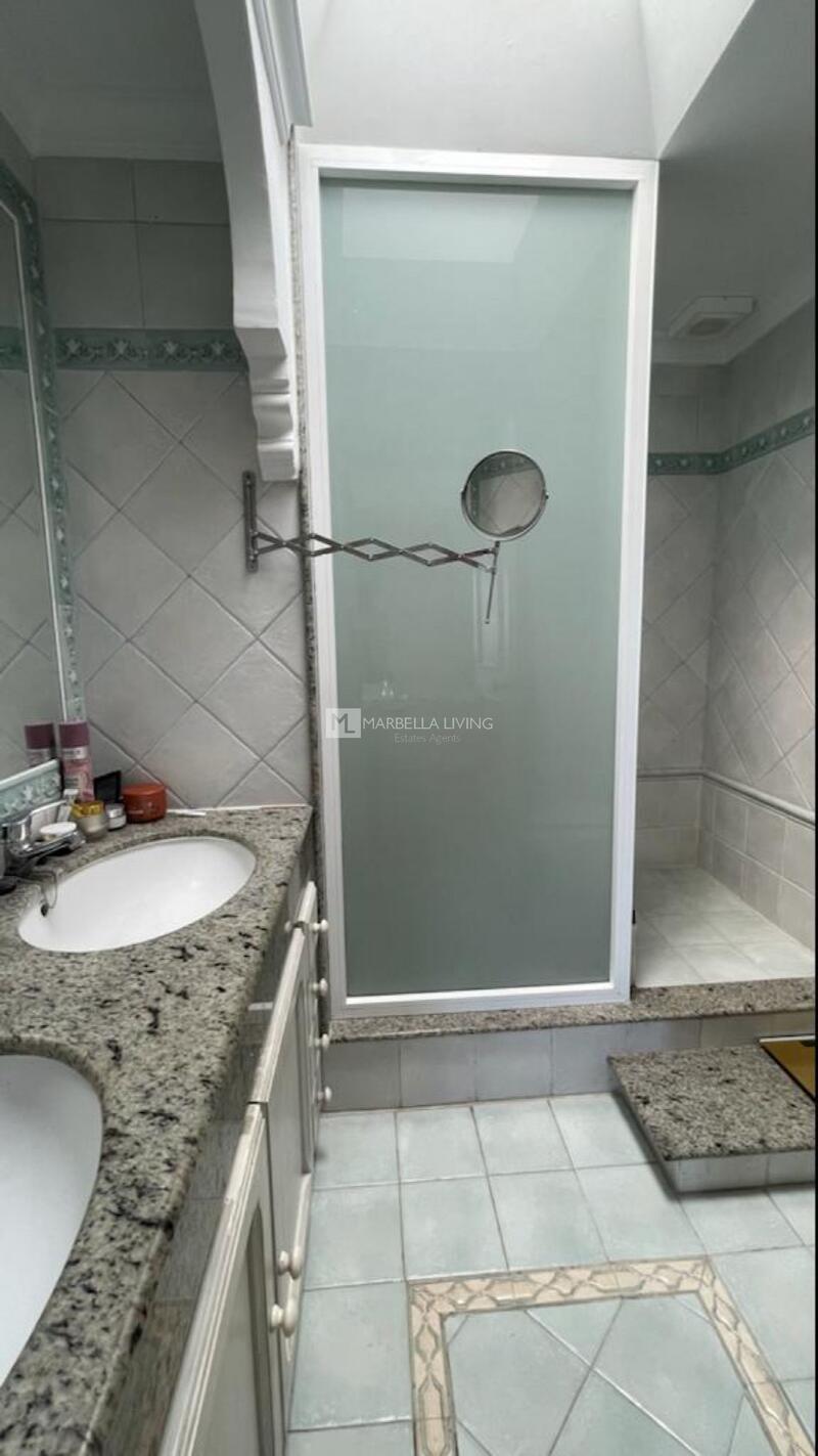 3 Schlafzimmer Landhaus zu verkaufen