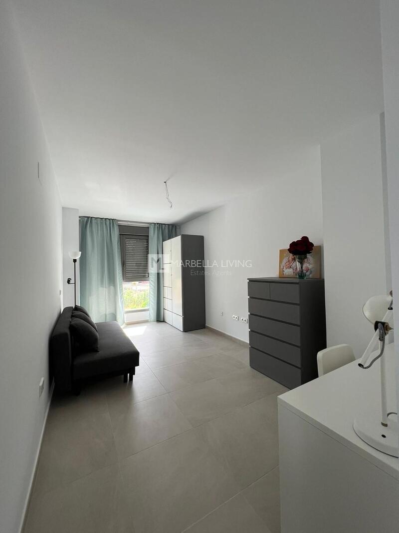 3 bedroom Apartment for Long Term Rent