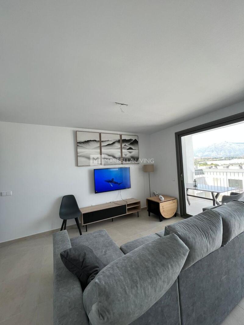 3 bedroom Apartment for Long Term Rent