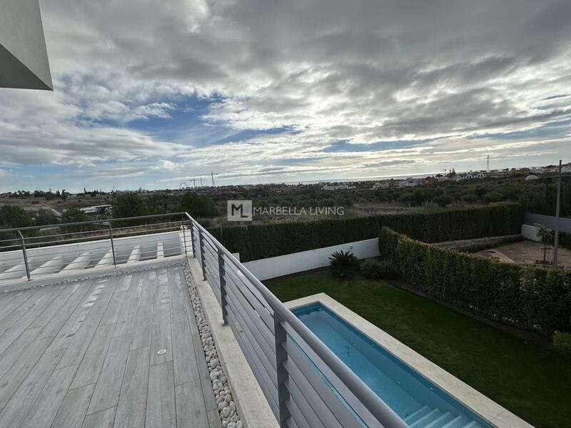 3 bedroom Villa for Long Term Rent