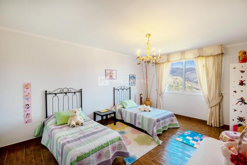 7 bedroom Country House for sale