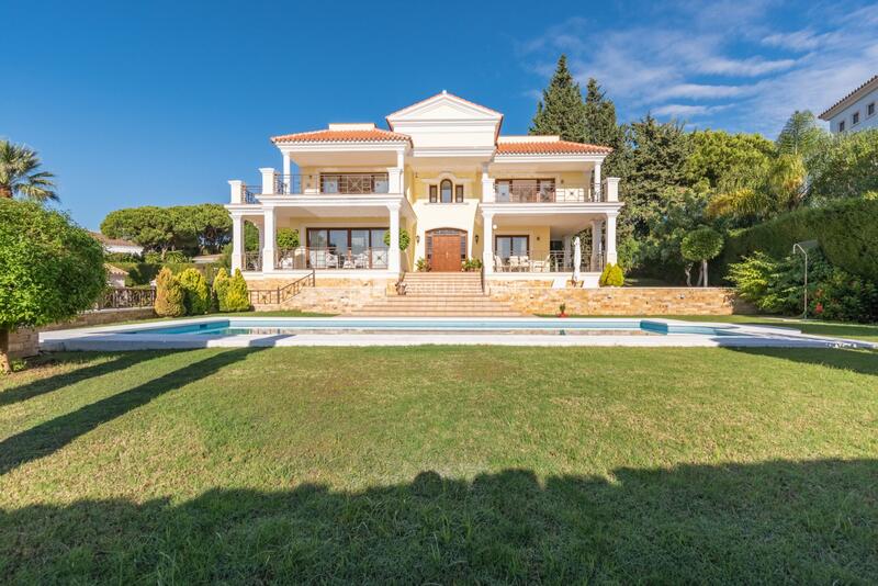 Villa en venta en Marbella del Este, Málaga