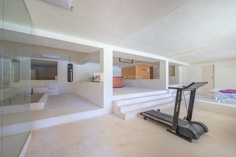 10 bedroom Villa for sale