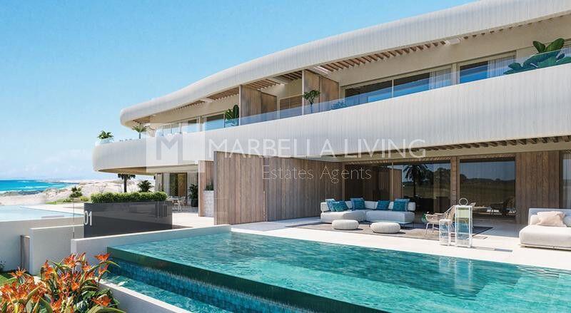 Villa for sale in Marbella del Este, Málaga