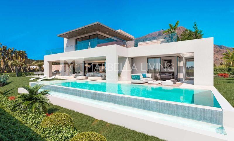 Villa for sale in Estepona, Málaga