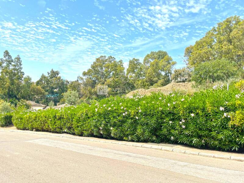 Land for sale in Nueva Andalucia, Málaga