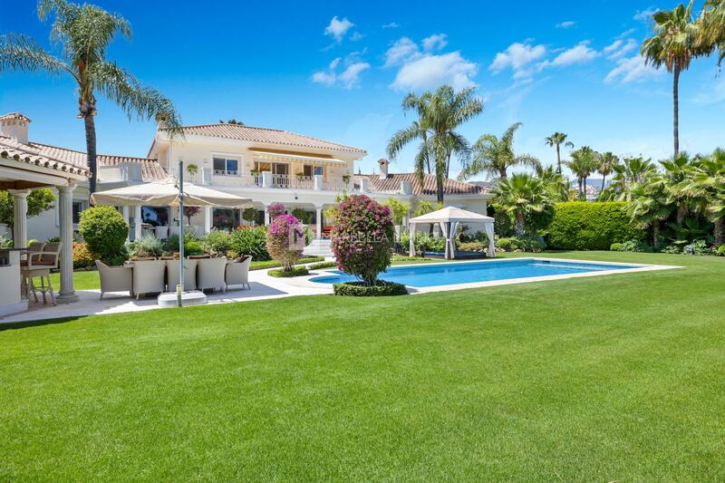 Villa til salg i Nueva Andalucia, Málaga