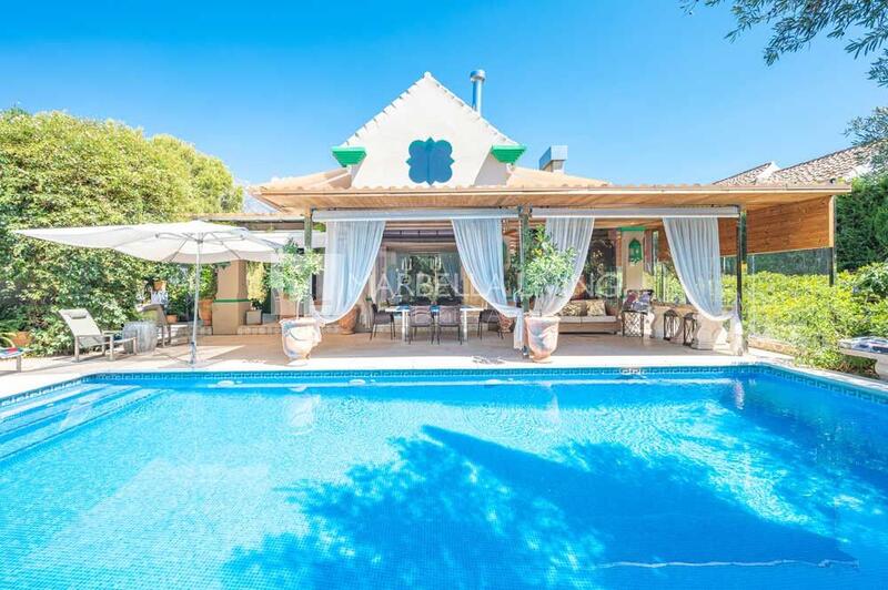 Villa for sale in Golden Mile, Málaga