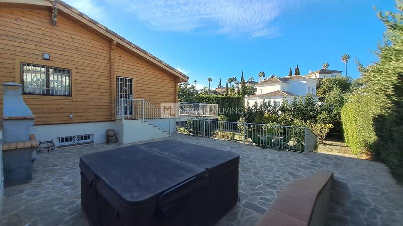 4 Cuarto Villa en venta