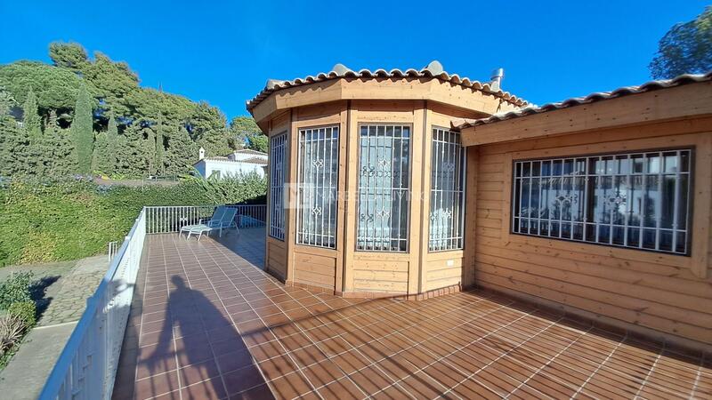 4 Cuarto Villa en venta