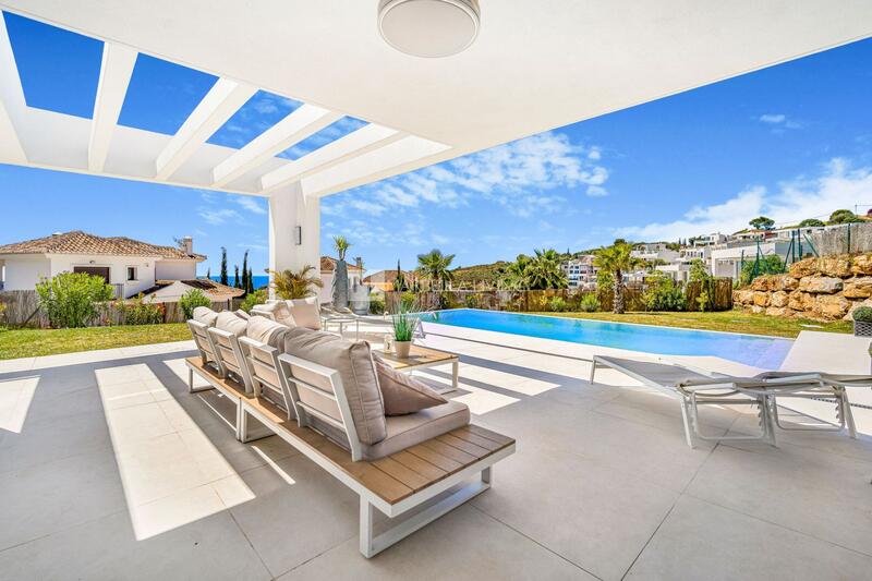 Villa til salg i Mijas Costa, Málaga
