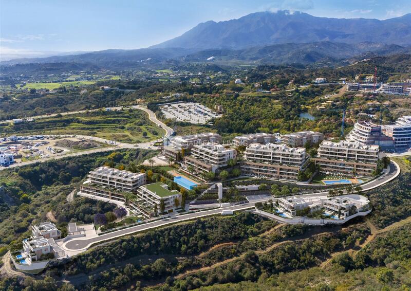 Duplex til salgs i Estepona, Málaga