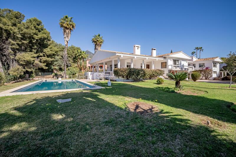 Villa for sale in Marbella, Málaga