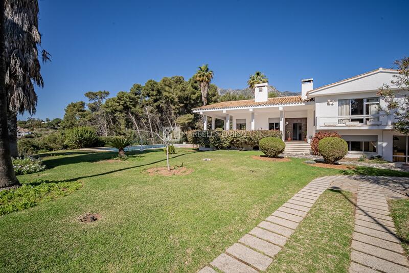 7 bedroom Villa for sale