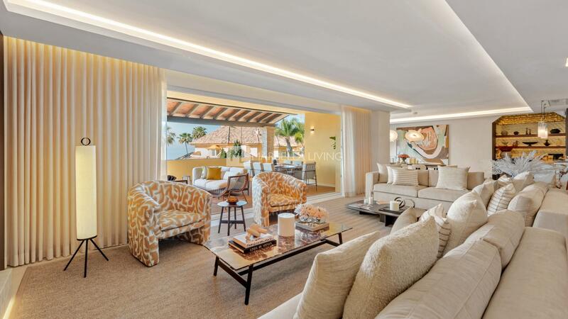 Duplex for sale in Marbella del Este, Málaga