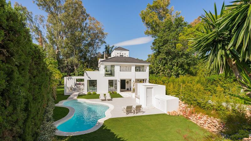Villa til salg i Nueva Andalucia, Málaga