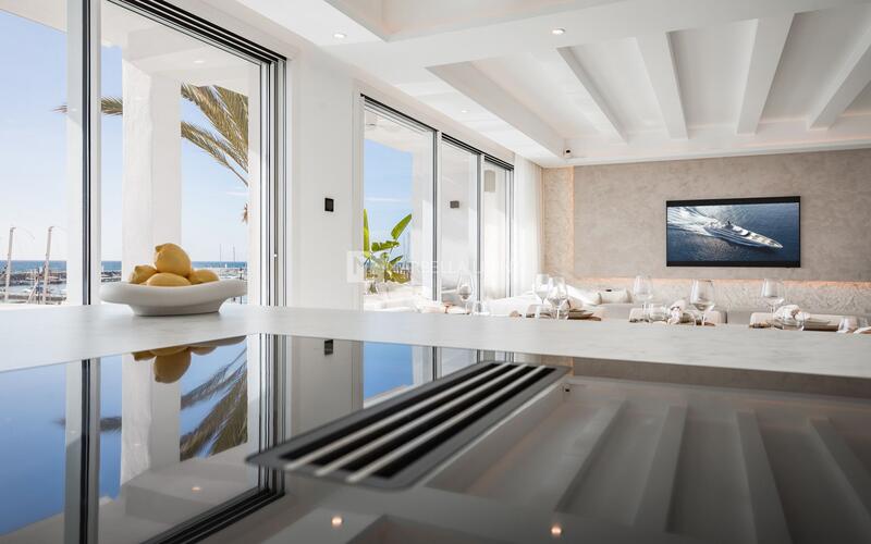 Duplex til salg i Puerto Banus, Málaga