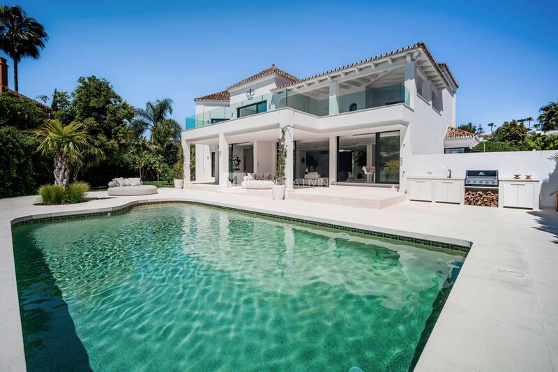 4 Cuarto Villa en venta