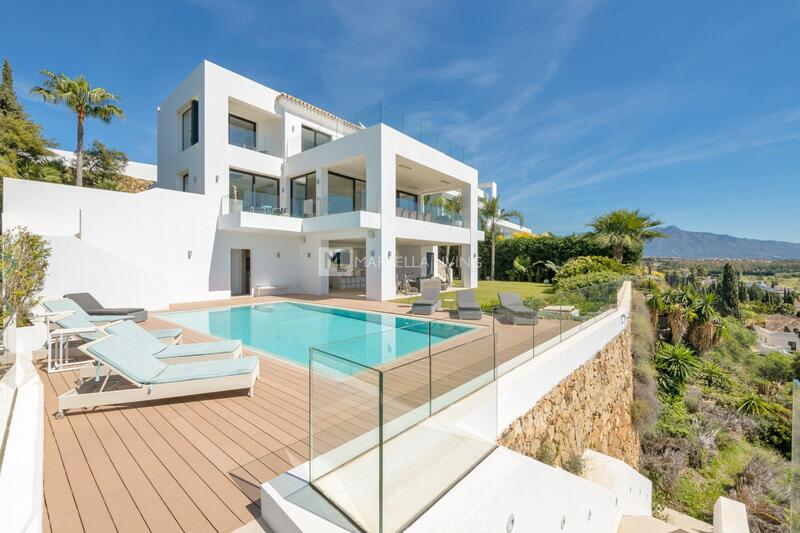 Villa til salgs i Benahavis, Málaga