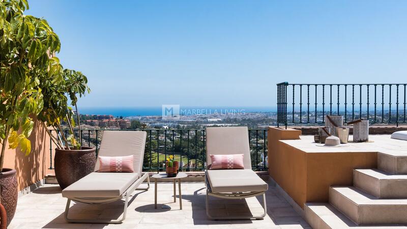 Apartment for sale in Nueva Andalucia, Málaga