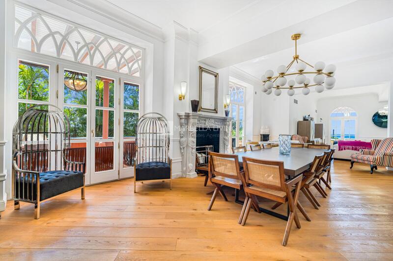 6 bedroom Villa for sale
