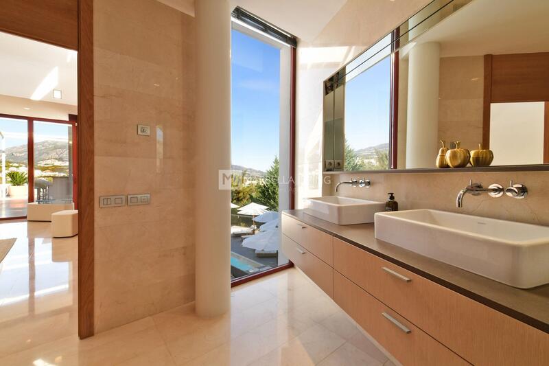 7 bedroom Villa for sale