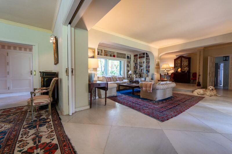 8 Schlafzimmer Villa zu verkaufen