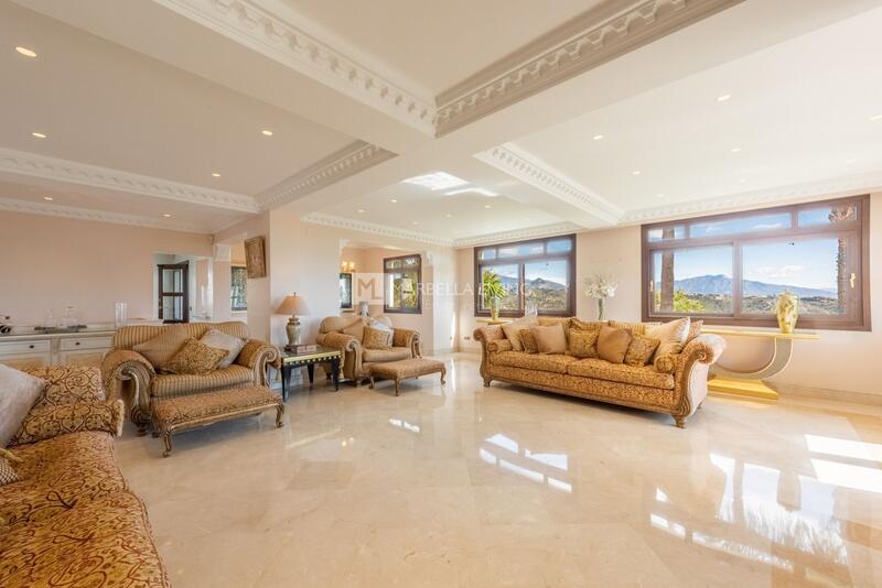 6 bedroom Villa for sale