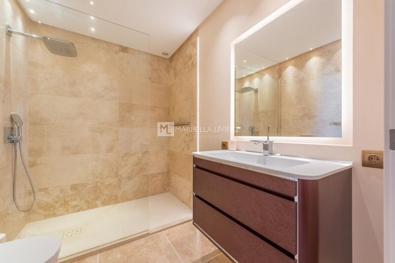 6 bedroom Villa for sale