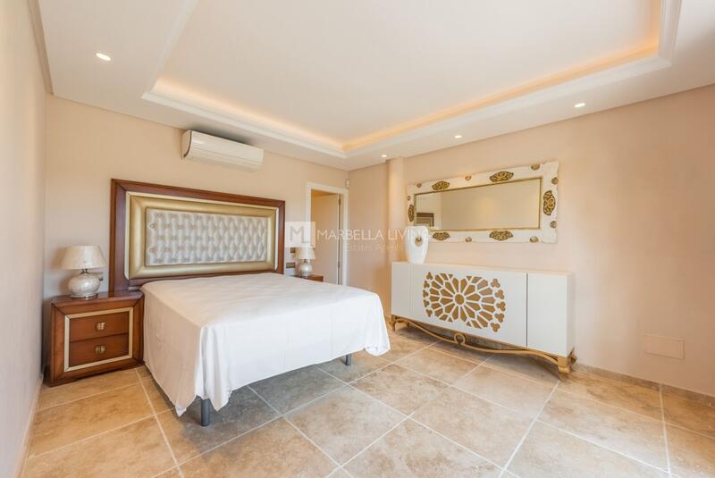 6 bedroom Villa for sale