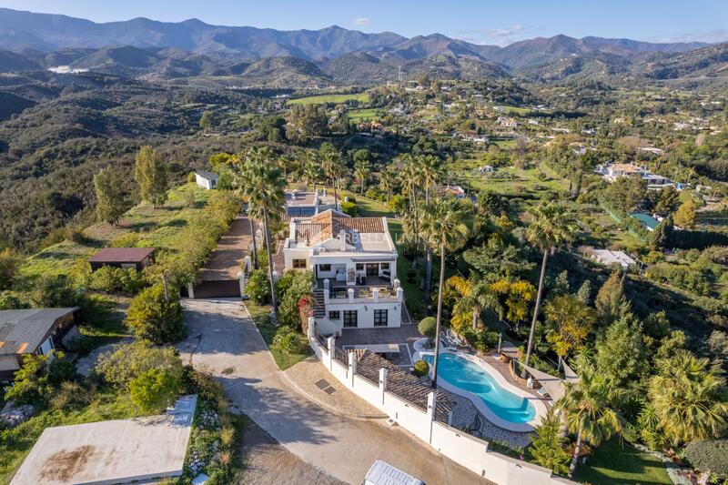 6 bedroom Villa for sale