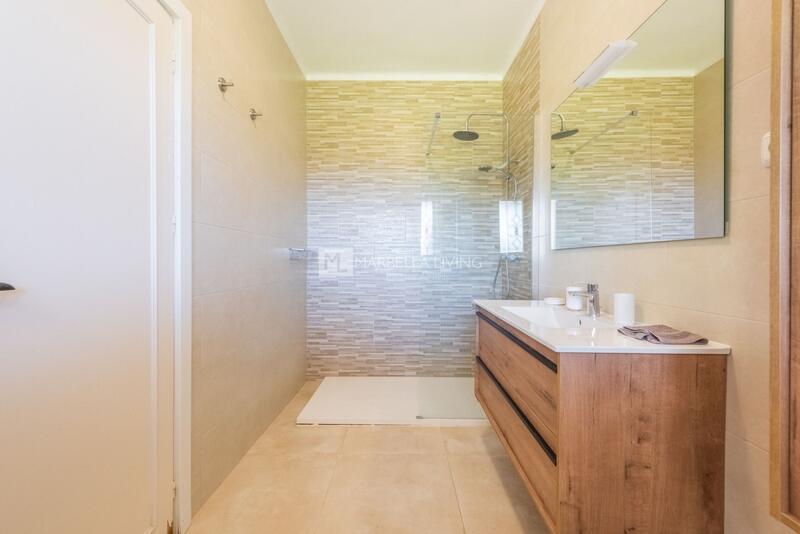 6 Cuarto Villa en venta