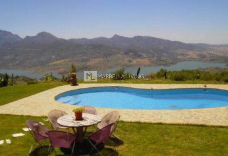 6 bedroom Country House for sale