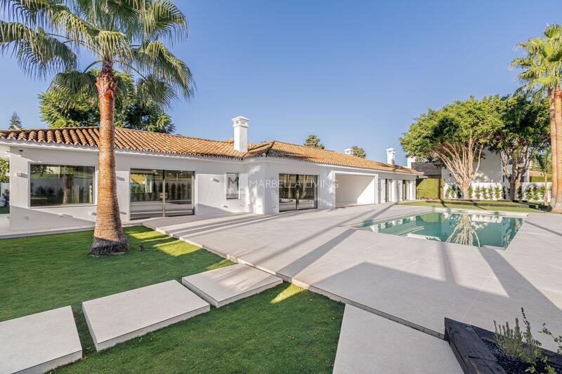 Villa en venta en San Pedro de Alcantara, Málaga