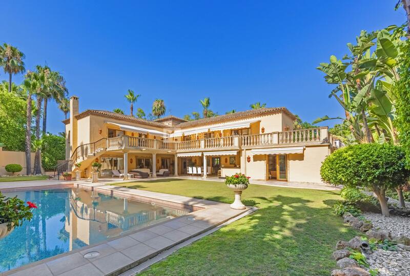 Villa til salgs i Nueva Andalucia, Málaga