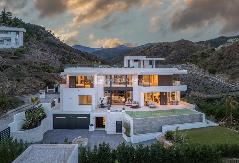 Villa til salgs i Benahavis, Málaga