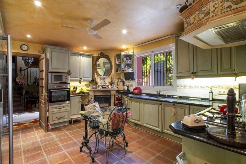 5 bedroom Villa for sale