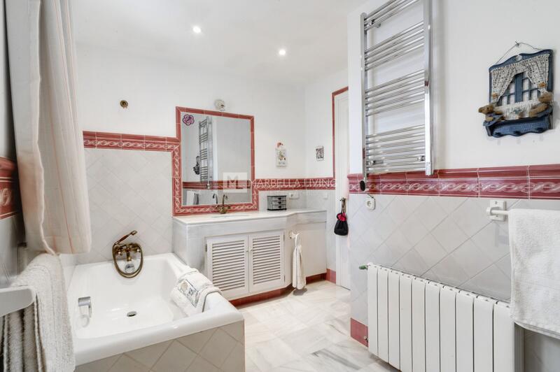 5 bedroom Villa for sale
