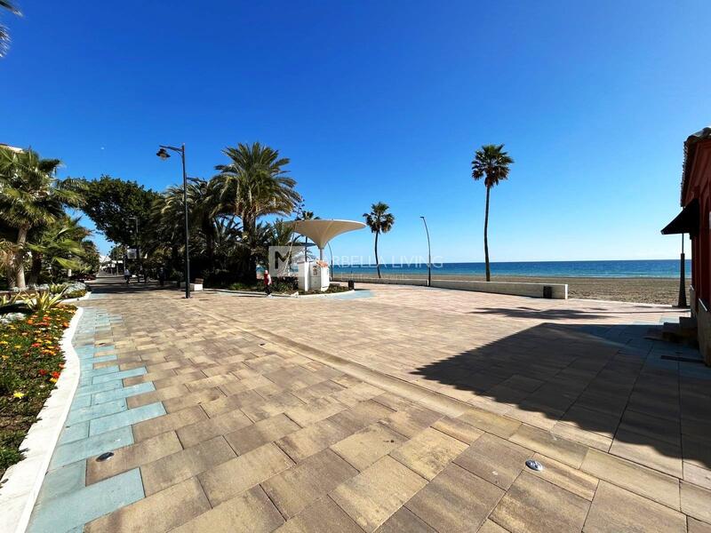 Apartment for sale in Estepona, Málaga
